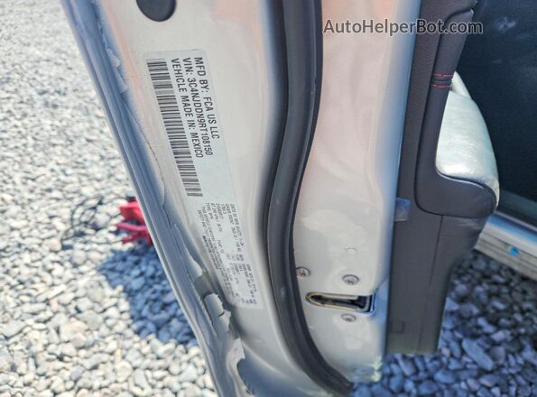 3C4NJDDN9RT108150 2024 JEEP COMPASS Gray Engine compartment view