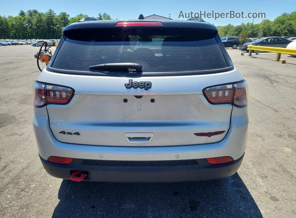 3C4NJDDN9RT148776 2024 JEEP COMPASS Silver 