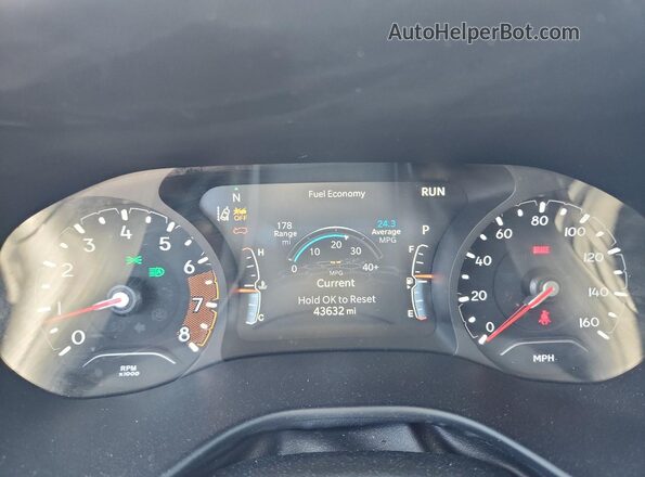 3C4NJDDN9RT148776 2024 JEEP COMPASS Silver 