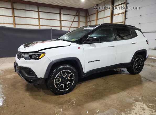 3C4NJDDNXST556564 2025 JEEP COMPASS White 