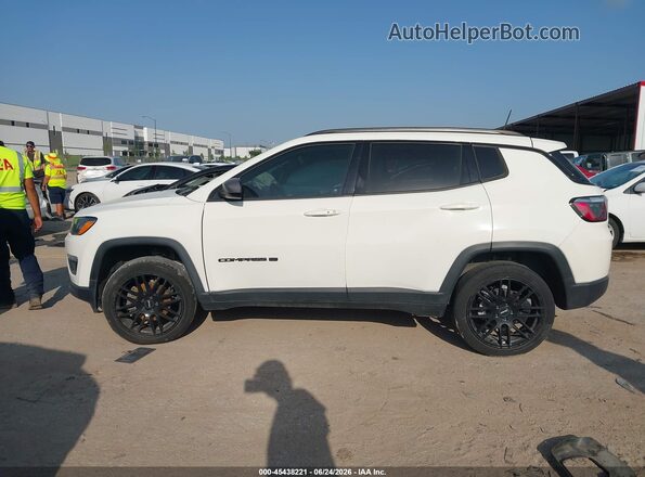 3C4NJDEB1MT551485 2021 JEEP COMPASS White Widok wnętrza 360 stopni
