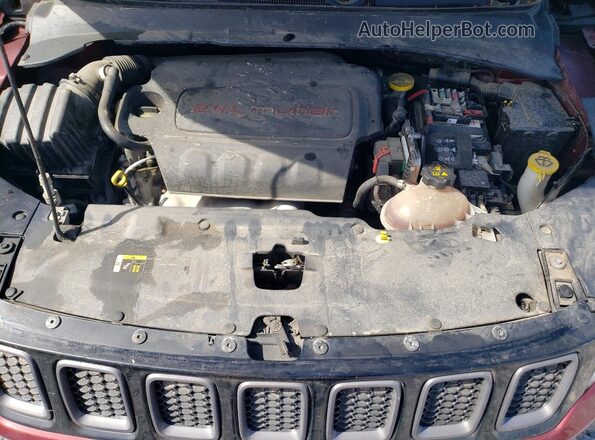 3C4NJDEB5MT517114 2021 JEEP COMPASS Red Widok wnętrza z tyłu