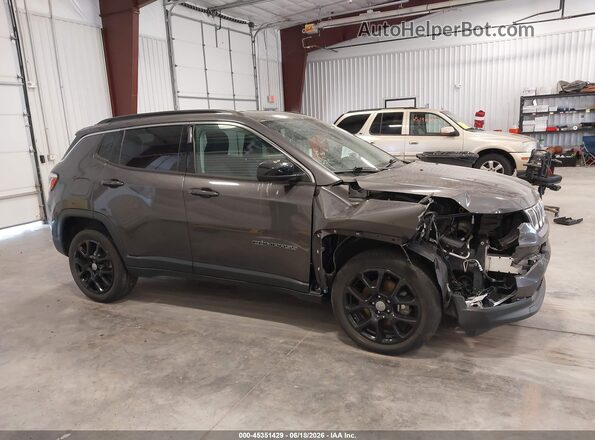3C4NJDFB2NT131850 2022 JEEP COMPASS Gray 