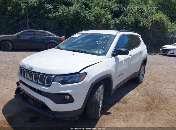 3C4NJDFB2NT177307 2022 JEEP COMPASS Белый Передняя левая четверть