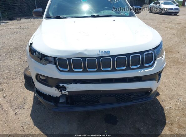 3C4NJDFB2NT177307 2022 JEEP COMPASS Белый Вид спереди