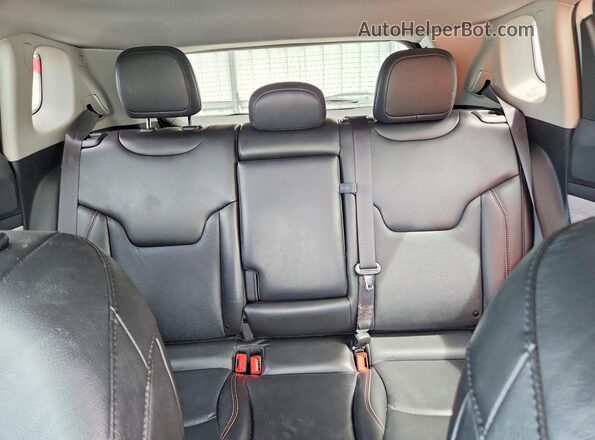 3C4NJDFB6NT172465 2022 JEEP COMPASS Белый 