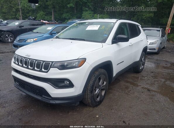 3C4NJDFB7NT130645 2022 JEEP COMPASS White Front left