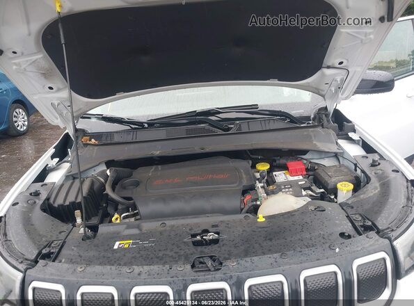 3C4NJDFB7NT130645 2022 JEEP COMPASS White Rear view
