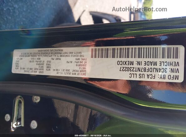 3C4NJDFB7NT230227 2022 JEEP COMPASS Black Engine compartment view