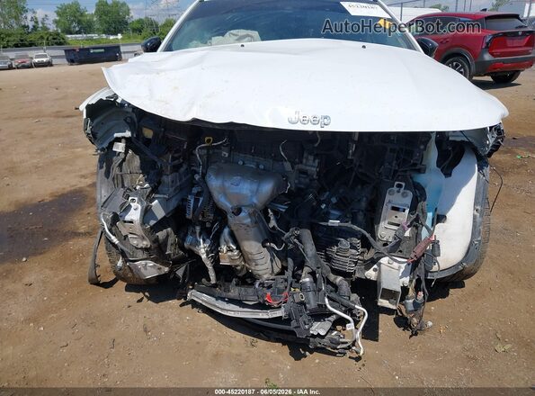 3C4NJDFB8NT126054 2022 JEEP COMPASS White Widok z przodu