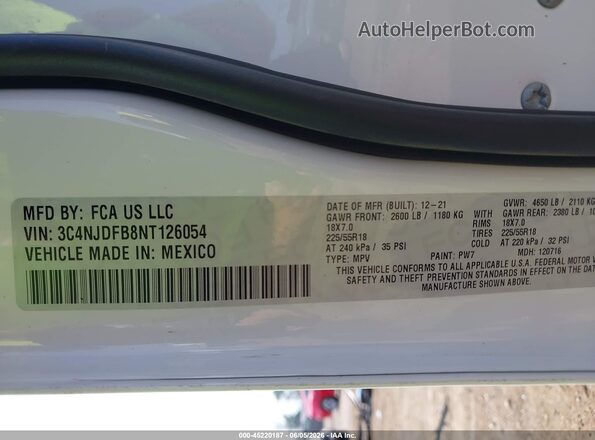 3C4NJDFB8NT126054 2022 JEEP COMPASS White Widok komory silnika
