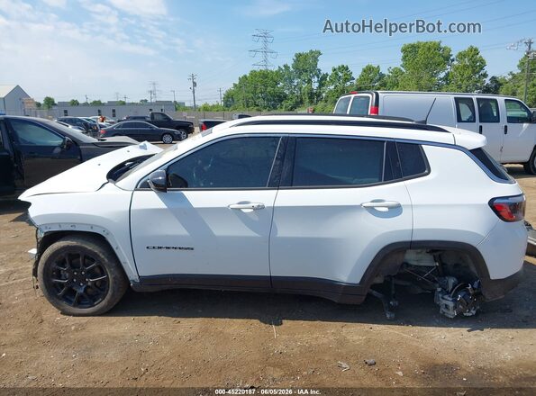 3C4NJDFB8NT126054 2022 JEEP COMPASS White 