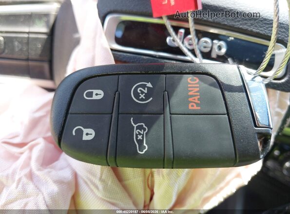 3C4NJDFB8NT126054 2022 JEEP COMPASS White Widok deski rozdzielczej