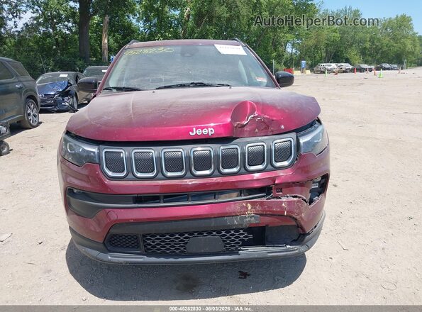 3C4NJDFB9NT172413 2022 JEEP COMPASS Maroon Instrument cluster view