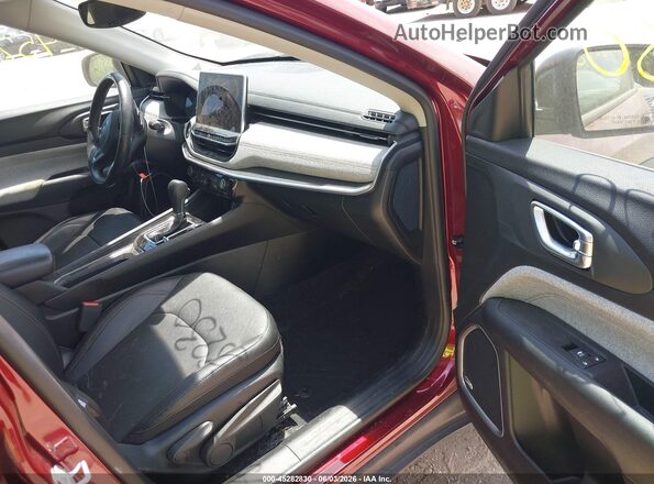 3C4NJDFB9NT172413 2022 JEEP COMPASS Maroon Front interior view