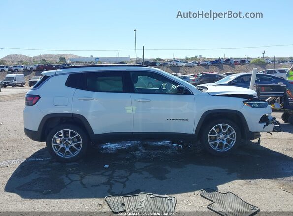 3C4NJDFN4PT528201 2023 JEEP COMPASS White Rear interior view