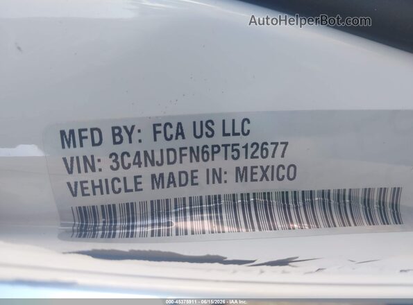 3C4NJDFN6PT512677 2023 JEEP COMPASS White Vista del compartimento del motor