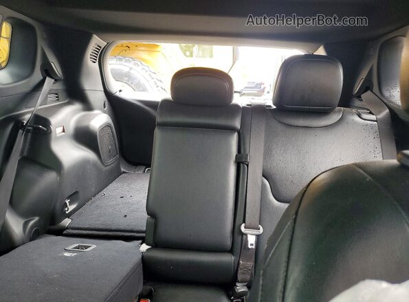 3C4NJDFN8PT520571 2023 JEEP COMPASS Black Widok tylnych siedzeń