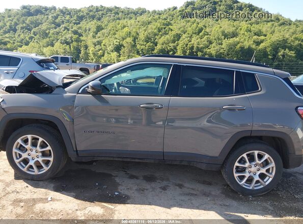 3C4NJDFN8RT591255 2024 JEEP COMPASS Gray 360 interior view