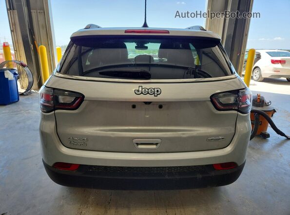3C4NJDFN9RT130520 2024 JEEP COMPASS Silver Widok z tyłu
