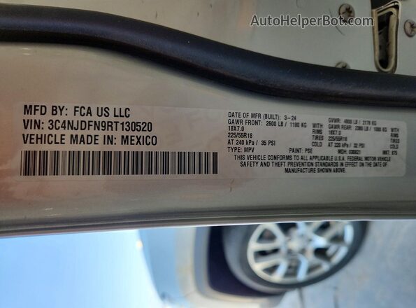3C4NJDFN9RT130520 2024 JEEP COMPASS Silver Widok komory silnika