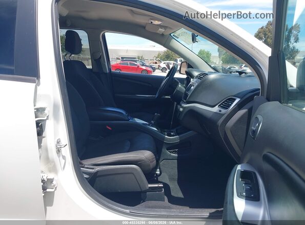 3C4PDCBG3HT518519 2017 DODGE JOURNEY White Vista interior delantera