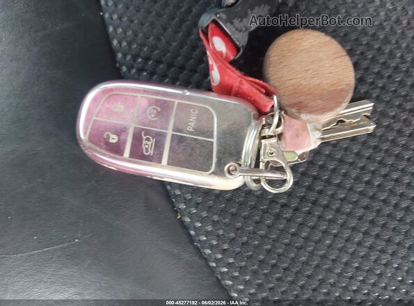 3C4PDCGG1HT594670 2017 DODGE JOURNEY Красный Вид панели приборов