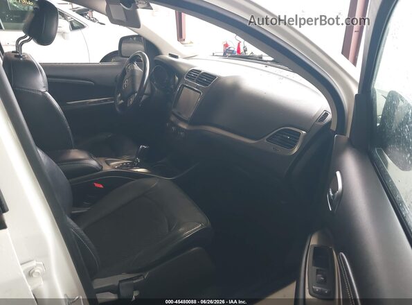 3C4PDCGG4JT378267 2018 DODGE JOURNEY White Вид салону спереду