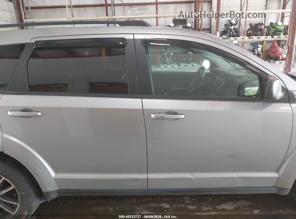 3C4PDDAG0HT596568 2017 DODGE JOURNEY Gray Widok wnętrza z tyłu