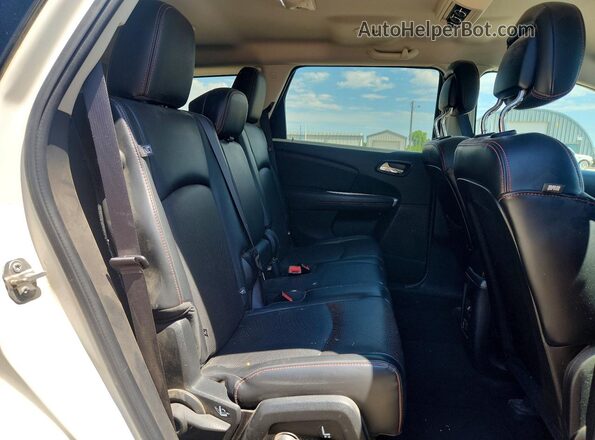 3C4PDDEG2HT608830 2017 DODGE JOURNEY Белый Вид задней части салона