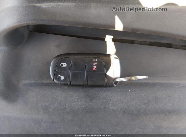 3C4PDDGG2KT860632 2019 DODGE JOURNEY White Rear view