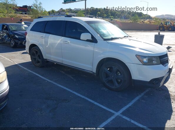 3C4PDDGG7JT388071 2018 DODGE JOURNEY White Вид задньої частини салону