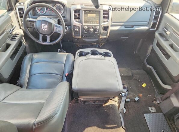 3C63R3DL2GG296810 2016 RAM 3500 Black Widok deski rozdzielczej