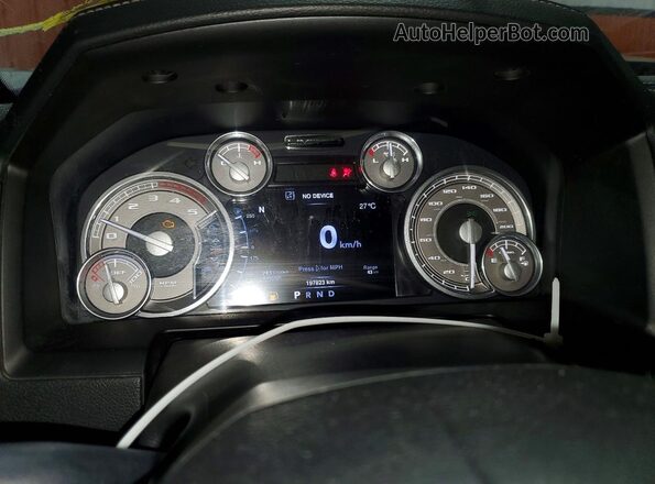 3C63R3FL7GG346646 2016 RAM 3500 Красный Вид щитка приборов