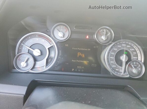 3C63R3FLXGG264121 2016 RAM 3500 Burgundy Instrument cluster view