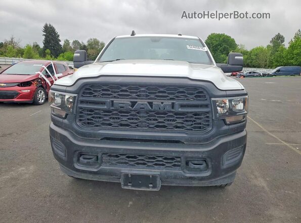 3C63R3GJ1RG245666 2024 RAM 3500 White Front view