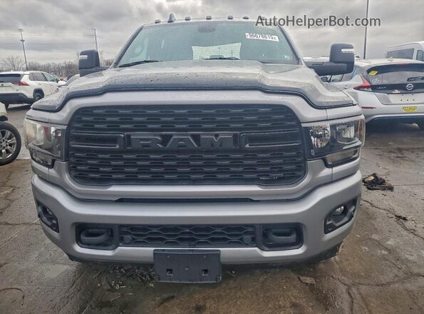 3C63R3HL4RG334311 2024 RAM 3500 Silver 