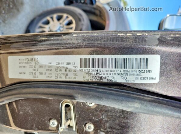 3C63R3ML3HG651047 2017 RAM 3500 Gray Շարժիչի բաժամունքի տեսք