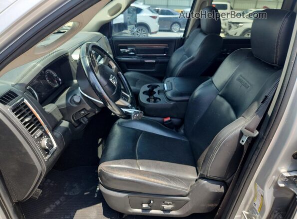 3C63R3ML5HG650630 2017 RAM 3500 Серебряный Вид салона спереди