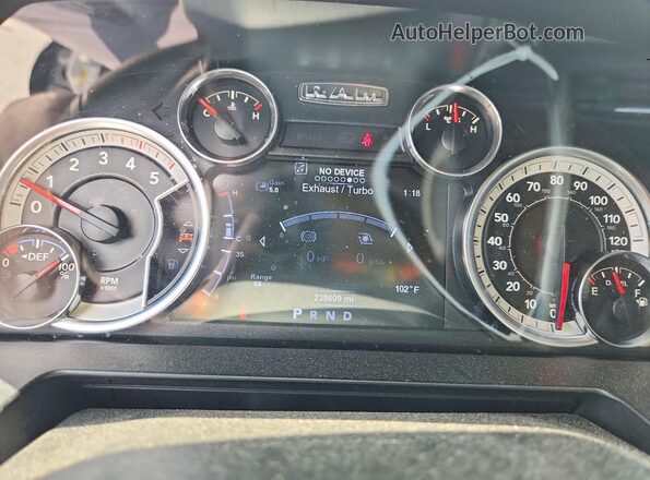 3C63R3ML5HG650630 2017 RAM 3500 Серебряный Вид щитка приборов