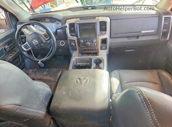 3C63R3ML8GG137810 2016 RAM 3500 Red Vista del salpicadero