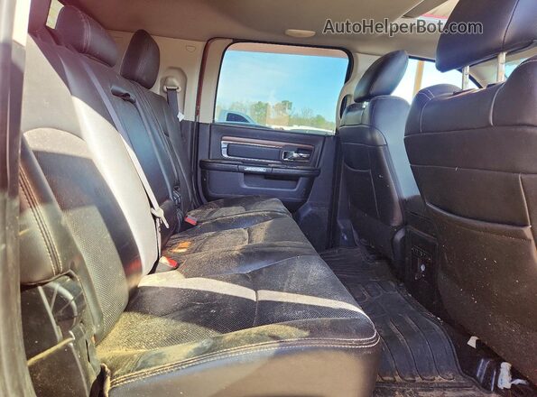 3C63R3ML8GG137810 2016 RAM 3500 Red Vista de los asientos traseros