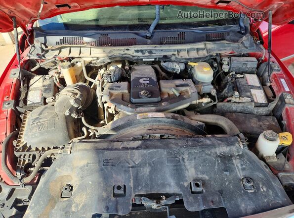 3C63R3ML8GG137810 2016 RAM 3500 Red Vista interior trasera