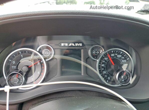 3C63RRGL1NG416401 2022 RAM 3500 Silver ხელსაწყოთა პანელის ხედი