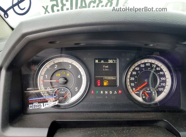 3C63RRGL6JG281085 2018 RAM 3500 Black Вид щитка приладів