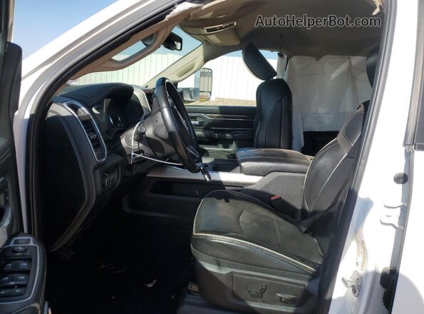 3C63RRJL8LG291435 2020 RAM 3500 White Front interior view