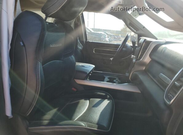 3C63RRJL8LG291435 2020 RAM 3500 White Rear seats view