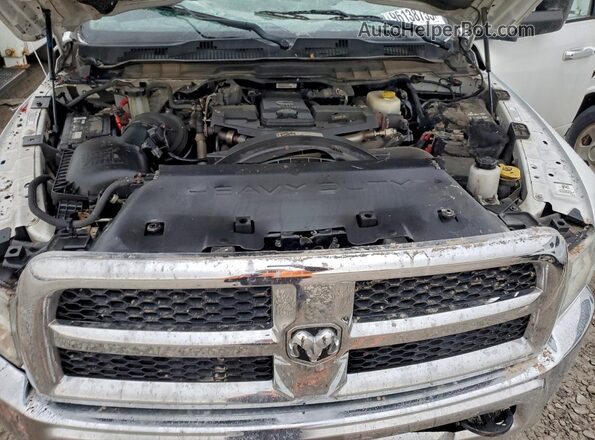 3C63RRLL4HG560731 2017 RAM 3500 White Vista interior trasera