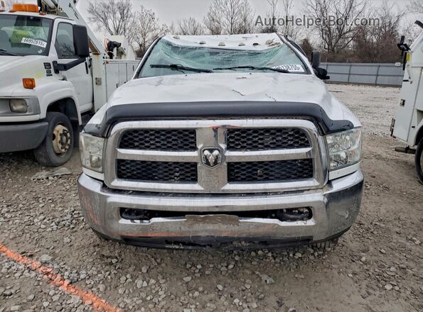 3C63RRLL4HG560731 2017 RAM 3500 White Vista frontal