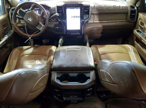3C63RRNL6NG378912 2022 RAM 3500 Charcoal Vista del salpicadero